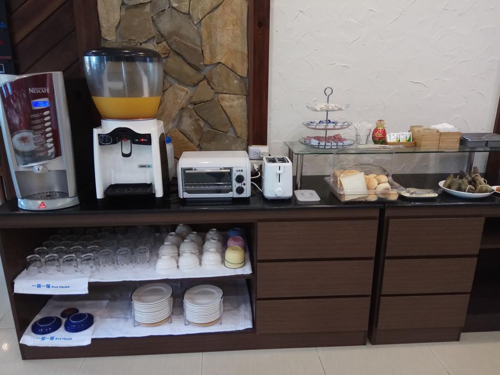 Ace House Apartment Yuchi Bagian luar foto